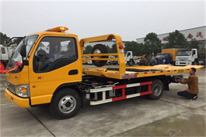 临夏哪里有拖车服务