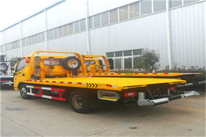 临夏附近拖车救援搭电